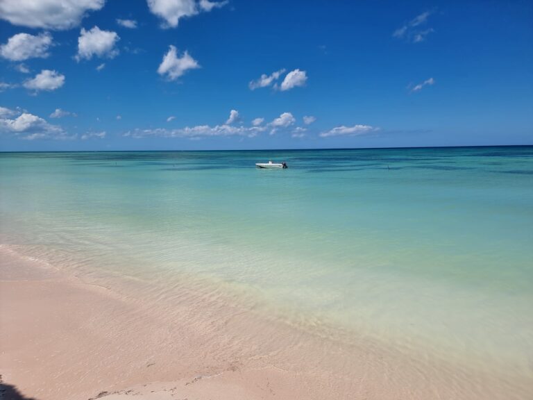 playa cayo jutias