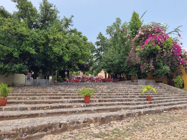 escalinata_trinidad_cuba