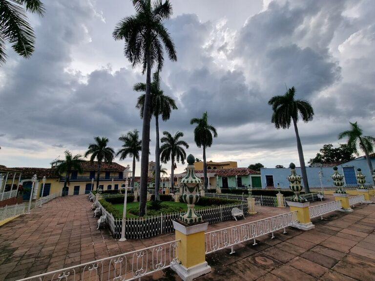 plaza del jigue trinidad